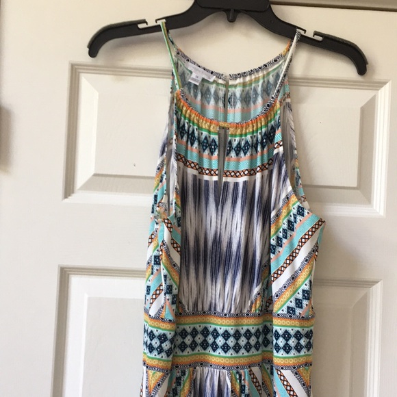 Multi-color Maxi dress with small keyhole in front - Picture 2 of 9